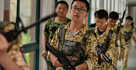 青少年军事军训夏令营-正拓夏令营