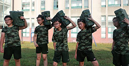 青少年军事军训夏令营-正拓夏令营