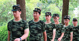 青少年军事军训夏令营-正拓夏令营