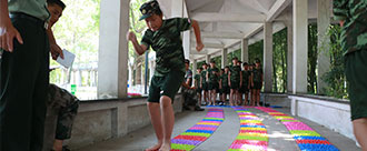 青少年军事军训夏令营-正拓夏令营