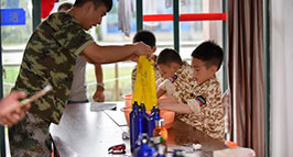 青少年军事军训夏令营-正拓夏令营