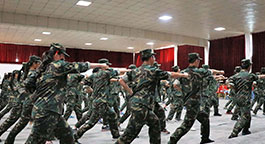 青少年军事军训夏令营-正拓夏令营