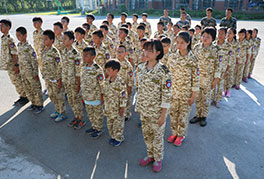 青少年军事军训夏令营-正拓夏令营