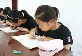 青少年军事军训夏令营-正拓夏令营