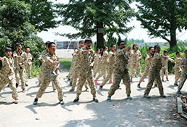 青少年军事军训夏令营-正拓夏令营