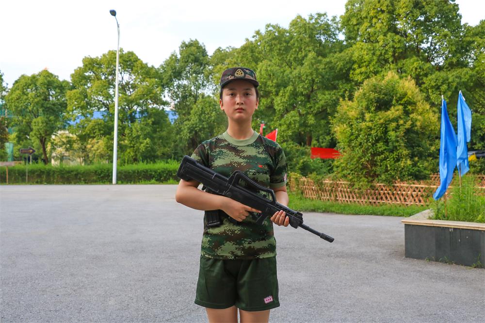 中小学生为什么需要参加军事夏令营？